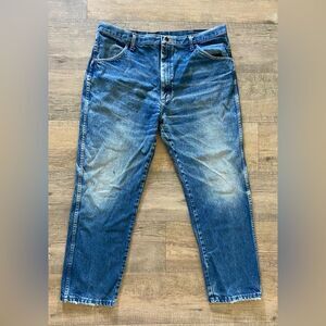 Vintage Rustler men’s size 40x30 straight leg denim jeans distressed medium wash